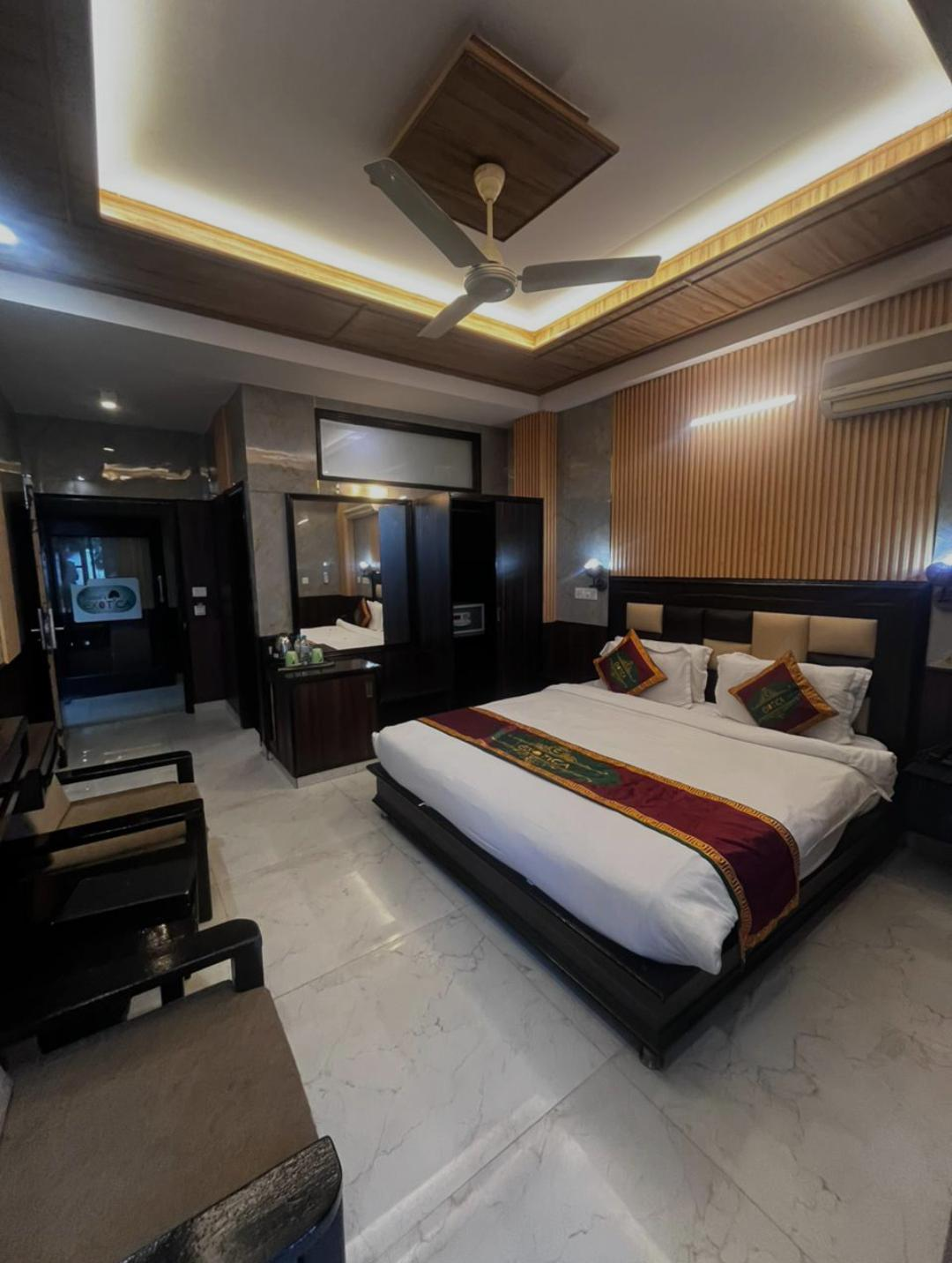 Hotel Kasauli Exotica Kasauli Solan Himachal Pradesh Premium Rooms Overview